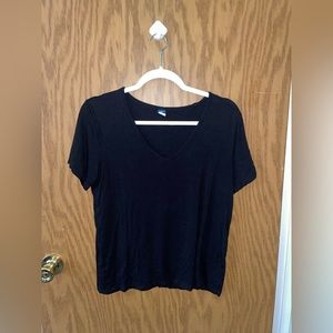 Old Navy Luxe Basic Tee Size Medium, never worn